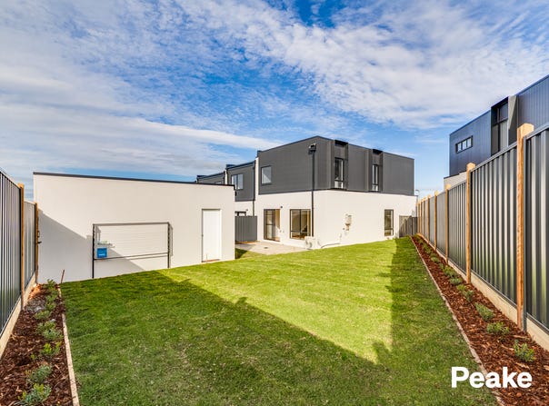 5 Masquerade Road, Berwick, Vic 3806