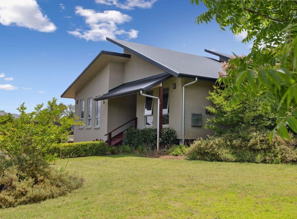 16 O'Brien Street, Grenfell, NSW 2810
