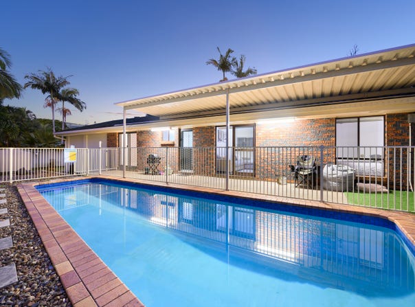 9 Whitian Drive, Carrara, Qld 4211