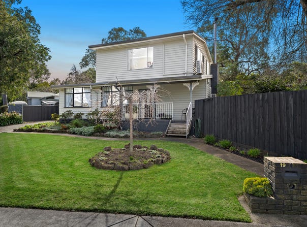 19 Miller Road, The Basin, Vic 3154