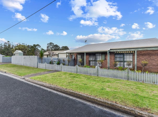 21 Rendelsham Road, Millicent, SA 5280