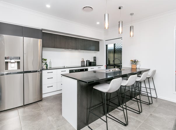 3 Penelope Way, Belivah, Qld 4207