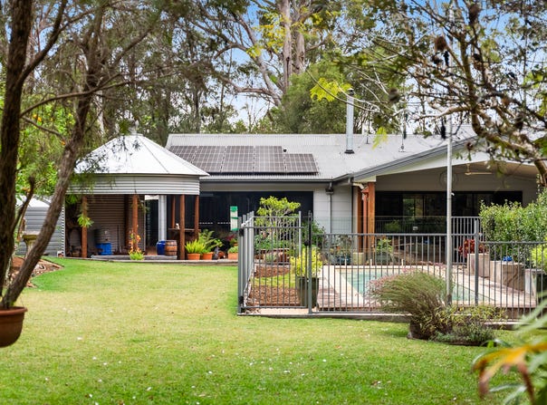 20 Hampton Road, Hampton, Qld 4352