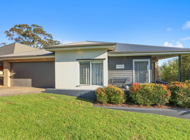 128 Jackson Drive, Drouin, Vic 3818