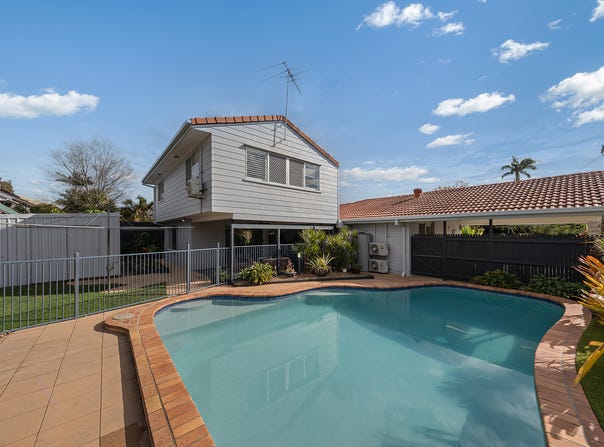 31 Penaton Street, Corinda, Qld 4075