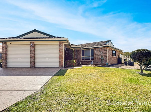 12 Colleena Place, Tuncurry, NSW 2428