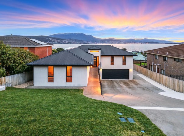 1/919 Oceana Drive, Tranmere, Tas 7018