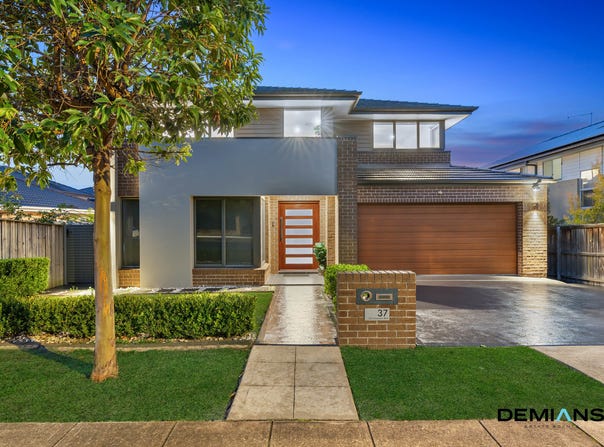 37 Christiansen Boulevard, Moorebank, NSW 2170