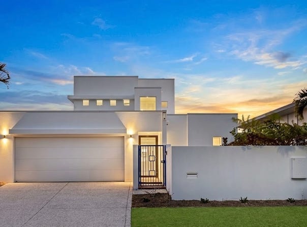 19 Bahamas Circuit, Kawana Island, Qld 4575