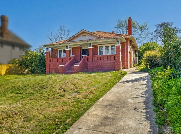 13 Rochester Road, Canterbury, Vic 3126