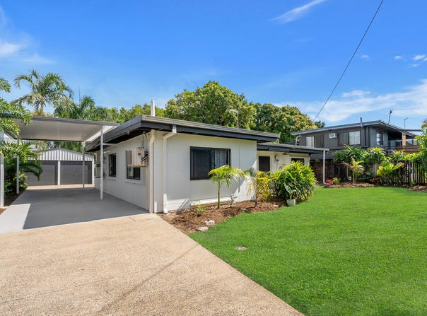 21 Christensen Street, Machans Beach, Qld 4878