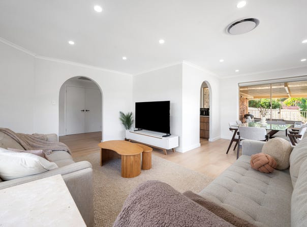23 Watford Crescent, Molendinar, Qld 4214