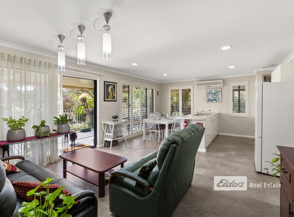 1 Greenfields Road, Harvey, WA 6220