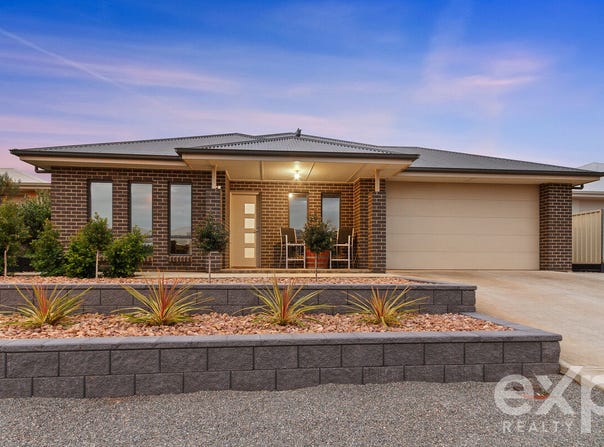 7 Pommern Way, Wallaroo, SA 5556