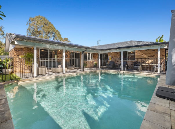 4 Kildare Drive, Banora Point, NSW 2486