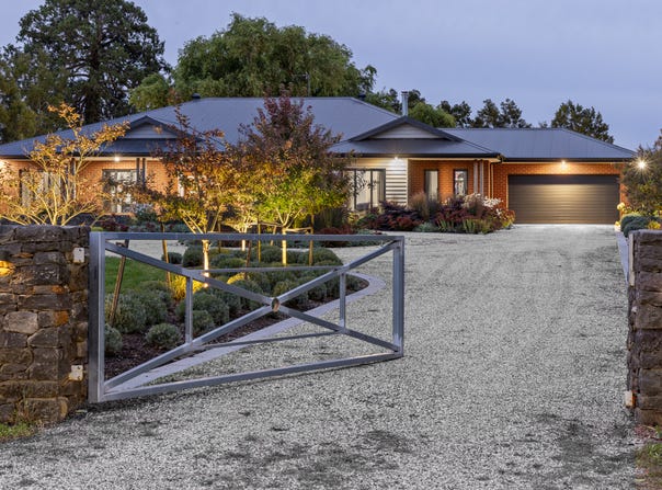 1954 Old Melbourne Road, Millbrook, Vic 3352