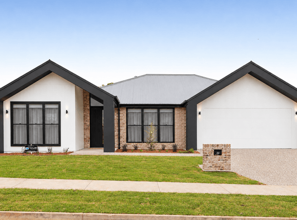 44 Mcburnie Avenue, Highfields, Qld 4352