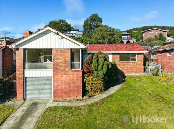 15 Henley Street, Lindisfarne, Tas 7015