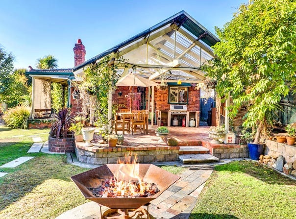 5 Phillip Street, Bonnie Doon, Vic 3720