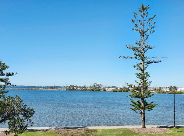 353 Esplanade, Manly, Qld 4179