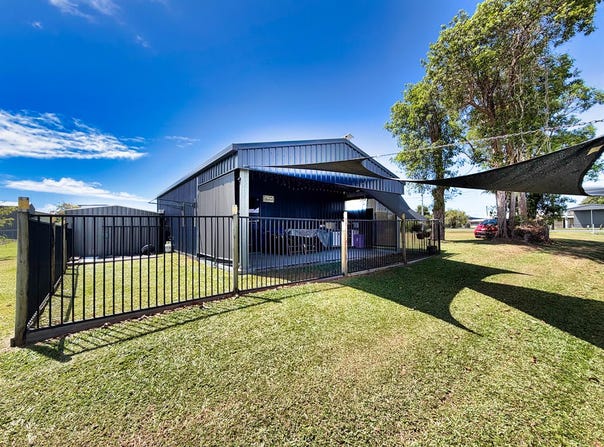 24 Hawthorne Drive, Kurrimine Beach, Qld 4871