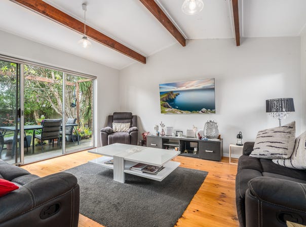 2 Gwyther Road, Highton, Vic 3216