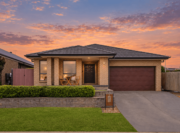 3 Lorimer Crescent, Elderslie, NSW 2570