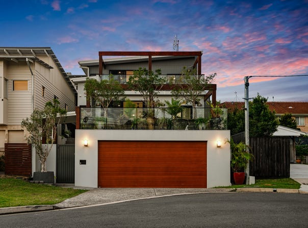 6 Cowderoy Street, Labrador, Qld 4215