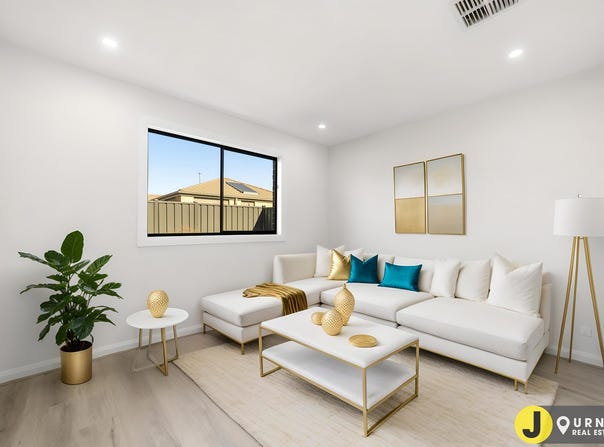 14 Heron Way, Melton South, Vic 3338