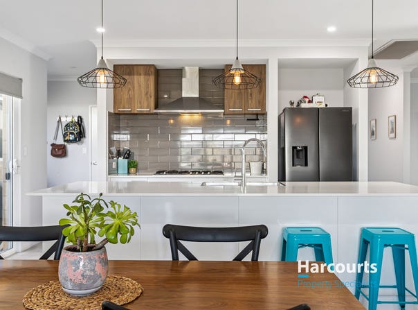 4 Welford Way, Success, WA 6164