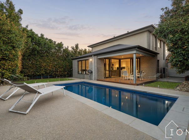 16 Domingo Avenue, Clyde North, Vic 3978