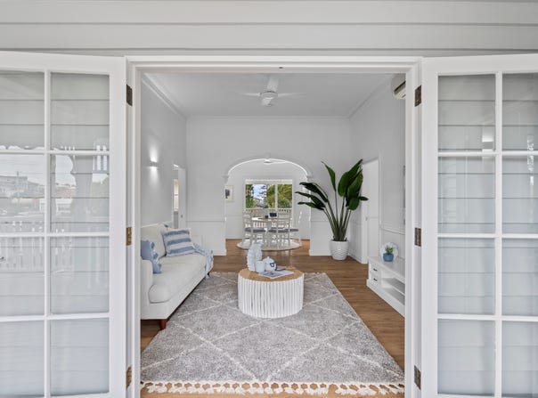 5 Waterloo Esplanade, Wynnum, Qld 4178
