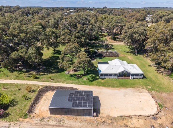 10 Chilli Glade, Two Rocks, WA 6037