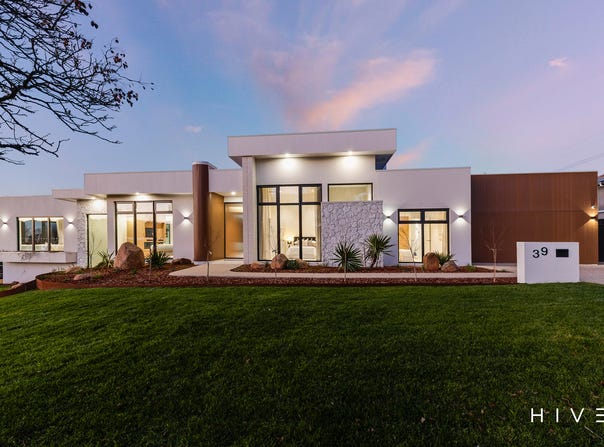 9 Hartog Street, Griffith, ACT 2603