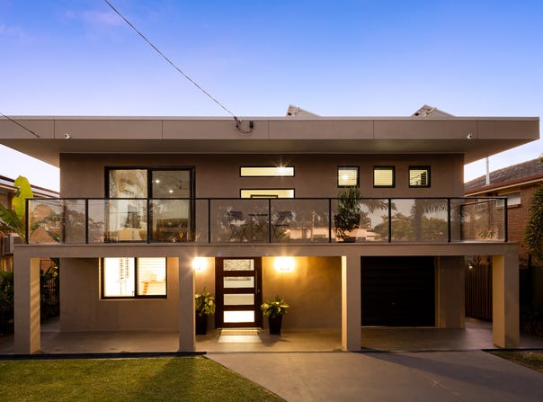 63 Scarborough Road, Redcliffe, Qld 4020