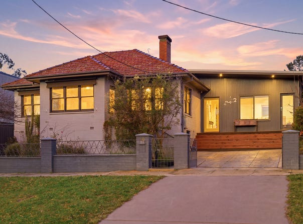 40 Crest Road, Queanbeyan, NSW 2620