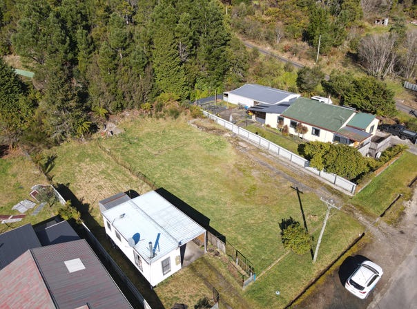 11 Peters Street, Queenstown, Tas 7467