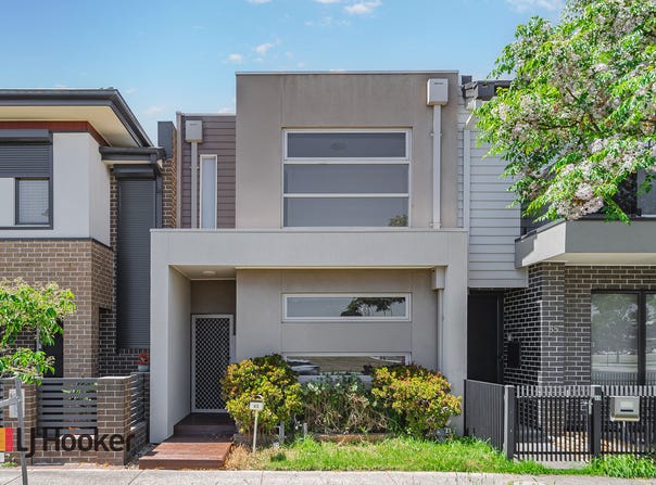 63 Clarendon Avenue, Craigieburn, Vic 3064