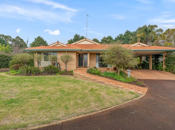 7 Caniroglen Court, Manjimup, WA 6258