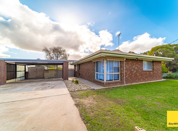 35 Arblaster Street, California Gully, Vic 3556