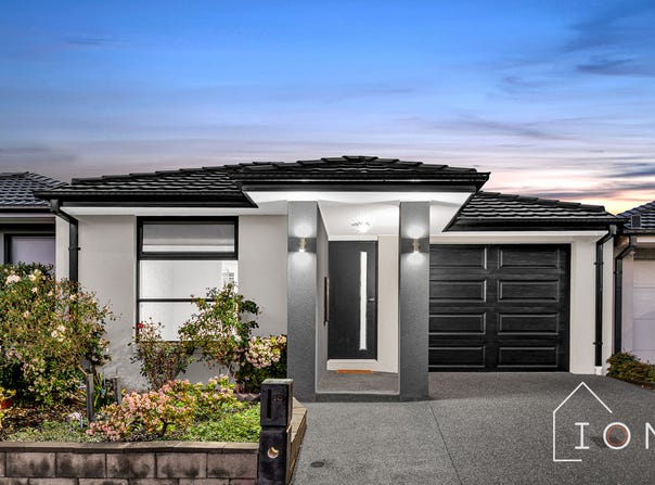 18 Limandus Crescent, Cranbourne South, Vic 3977