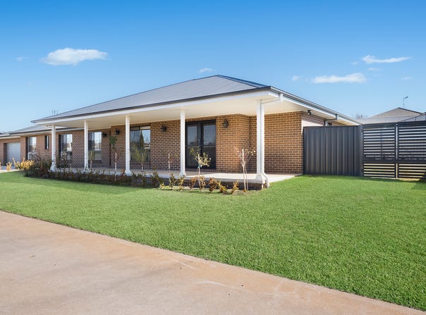 2 Lady Peel Close, Orange, NSW 2800