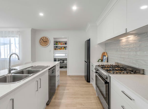 3 Vanna Place, Redland Bay, Qld 4165
