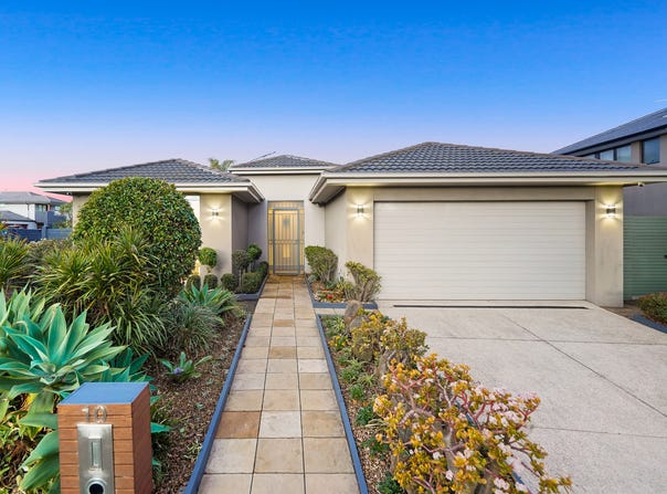 10 Burdekin Boulevard, Waterways, Vic 3195