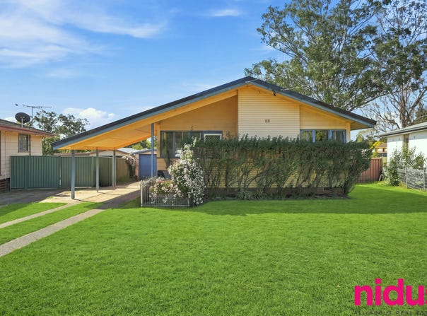 18 Parkes Crescent, Blackett, NSW 2770