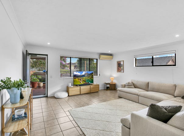 1/77 Treeview Drive, Burleigh Waters, Qld 4220