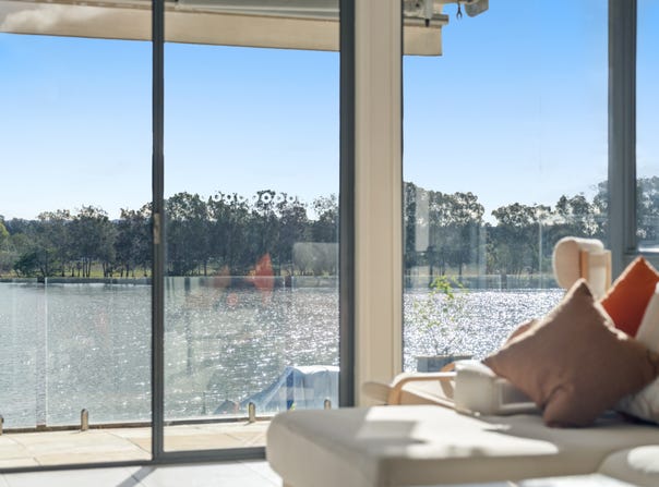 1 Greystone/125 Santa Cruz Boulevard, Clear Island Waters, Qld 4226