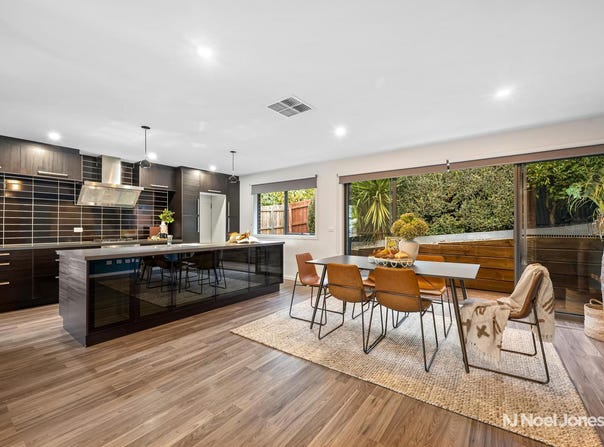 22a Chevalier Crescent, Mooroolbark, Vic 3138