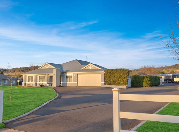 18 Sequoia Drive, Tamworth, NSW 2340