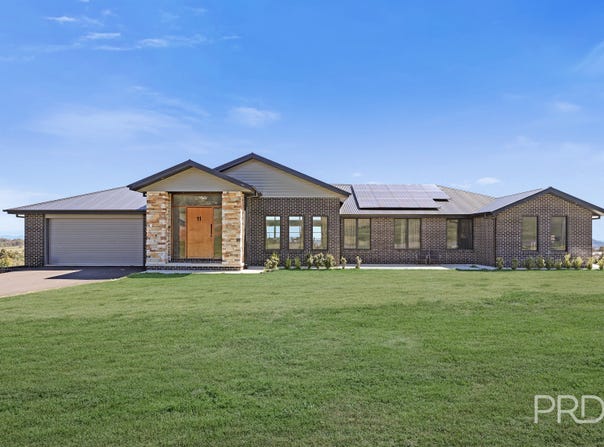 11 Decora Road, Moore Creek, NSW 2340